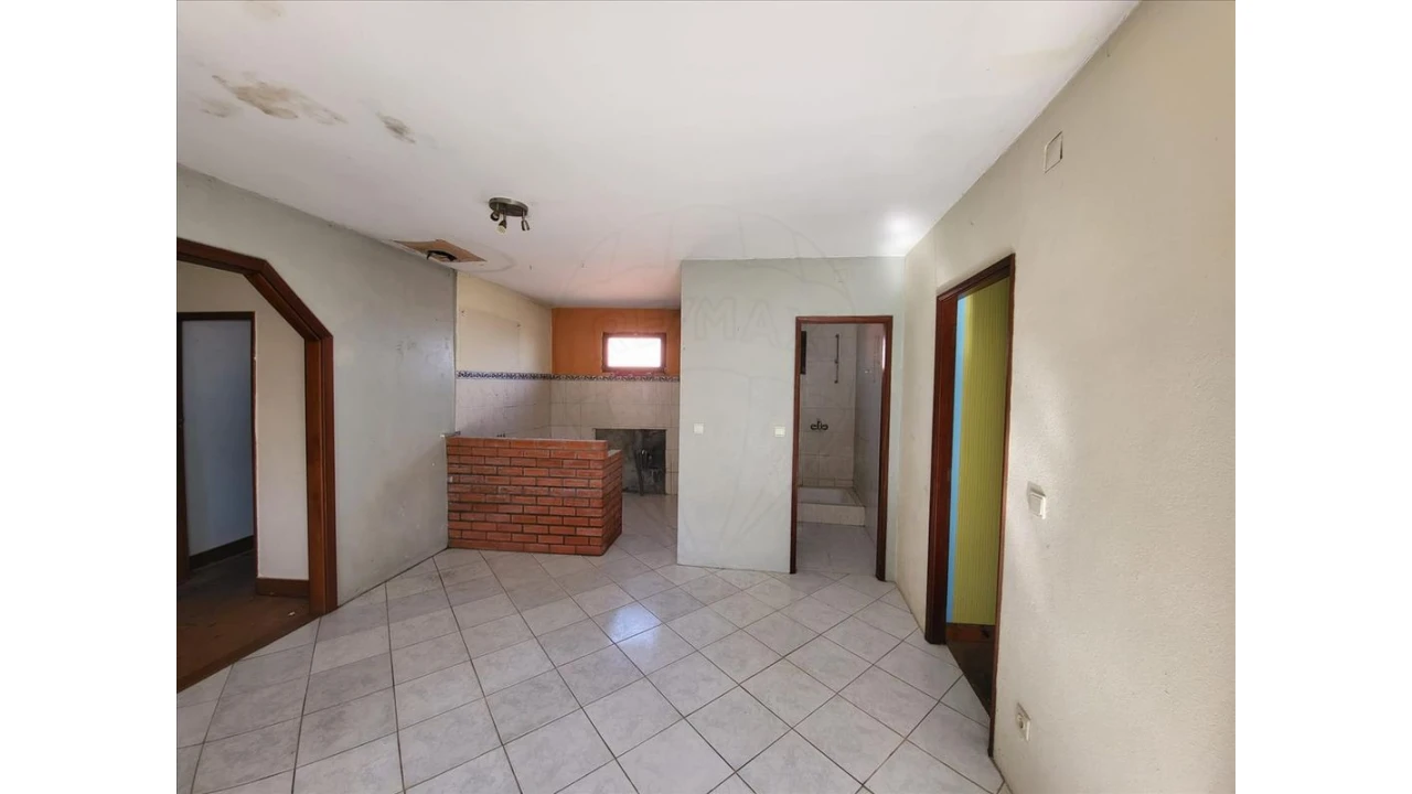 Moradia T2 para Venda em Pinheiro de Azere Foto 6