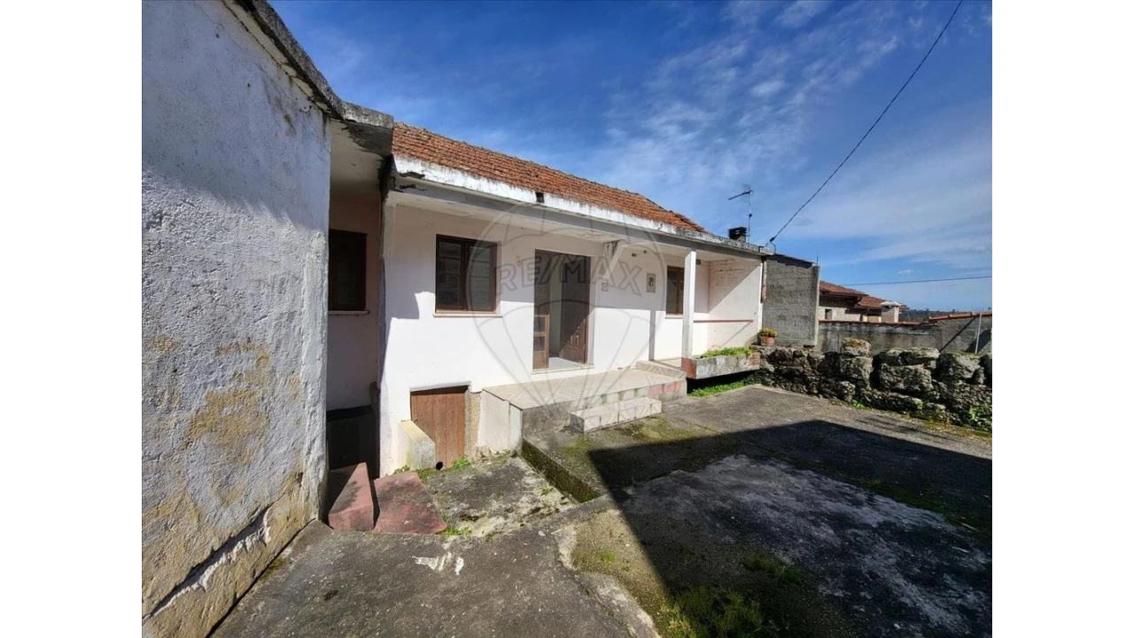 Moradia T2 para Venda em Pinheiro de Azere Foto 18