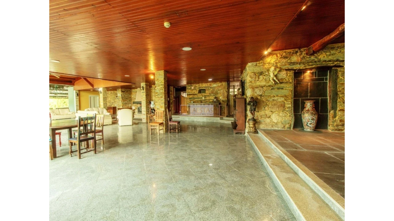 Quinta T7 para Venda em Aguiar de Sousa Foto 5