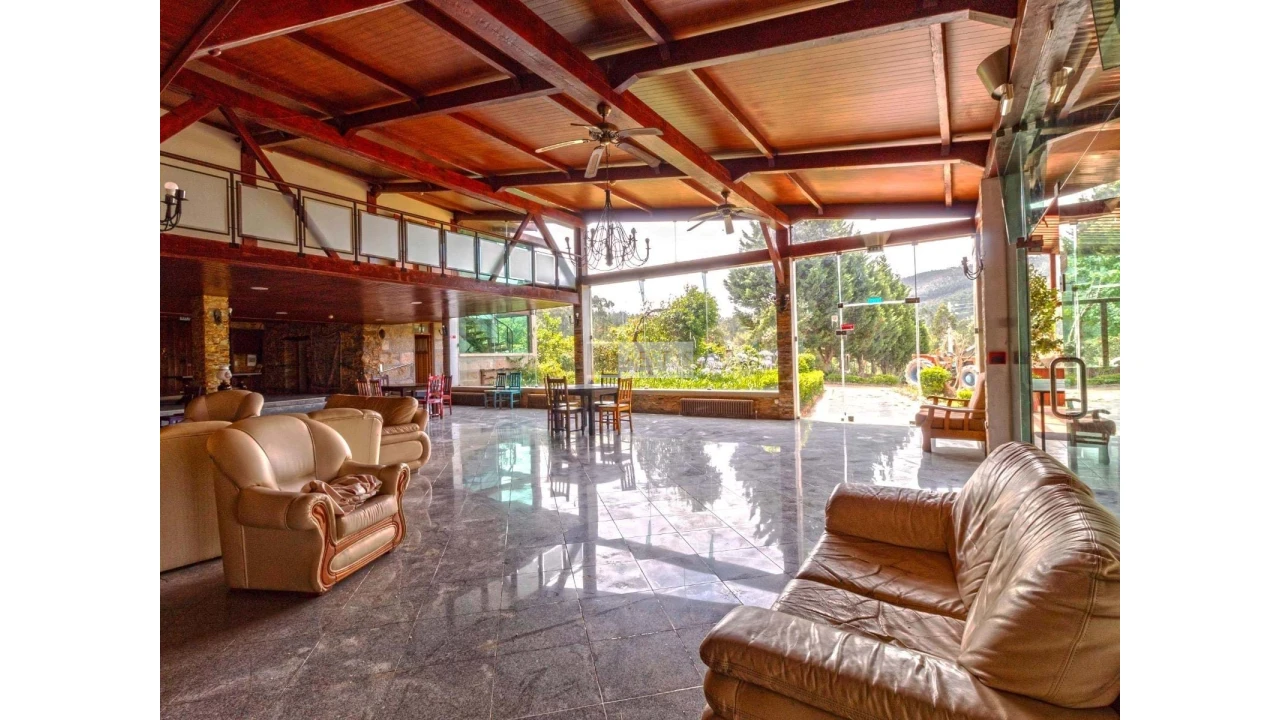 Quinta T7 para Venda em Aguiar de Sousa Foto 2