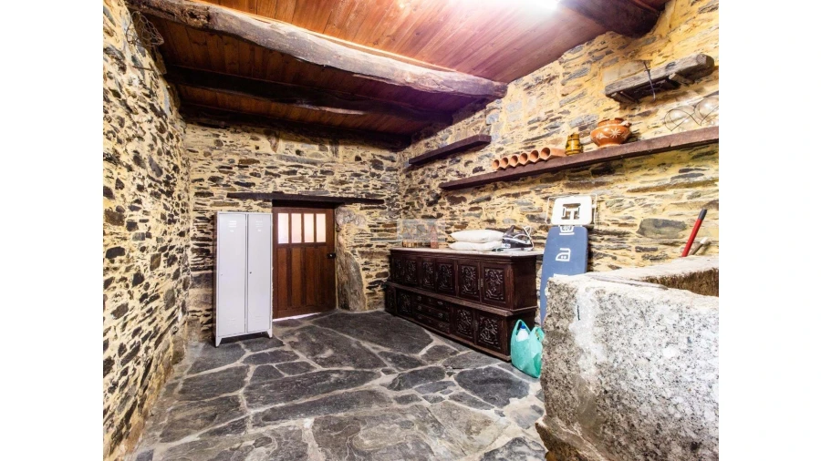 Quinta T7 para Venda em Aguiar de Sousa Foto 16