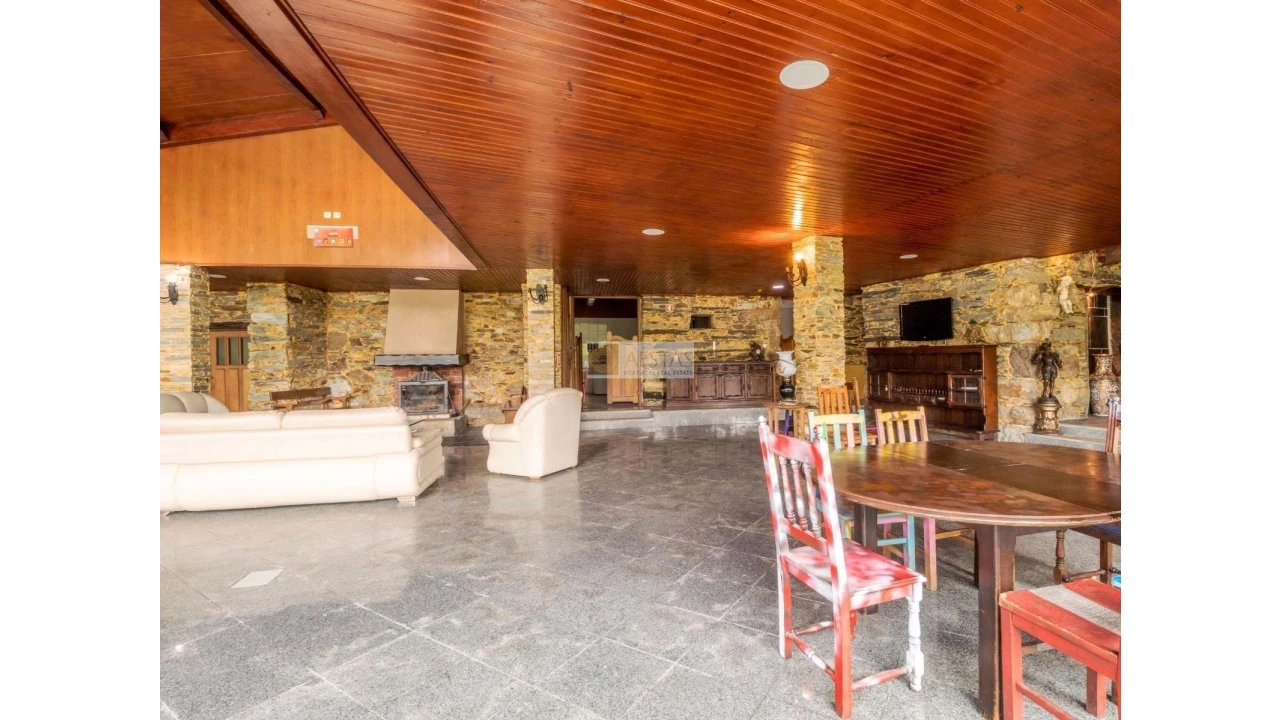 Quinta T7 para Venda em Aguiar de Sousa Foto 10