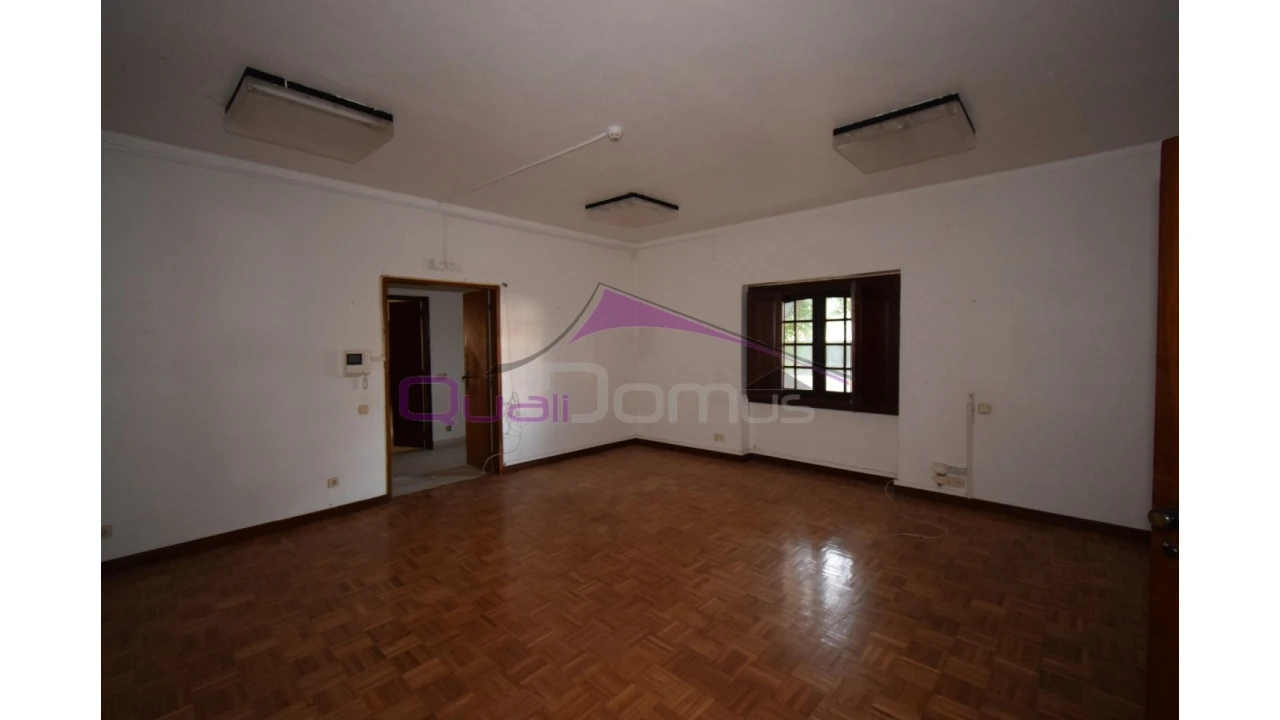 Moradia T4 para Venda em Minde Foto 16