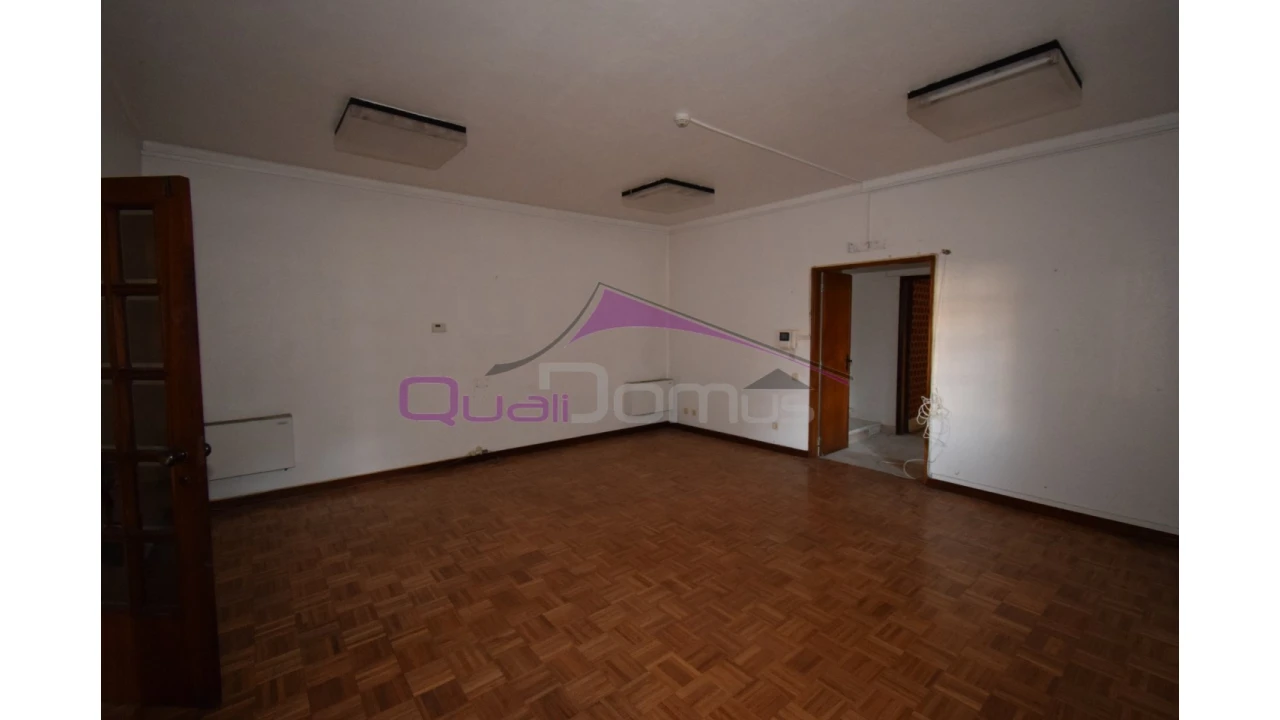 Moradia T4 para Venda em Minde Foto 17