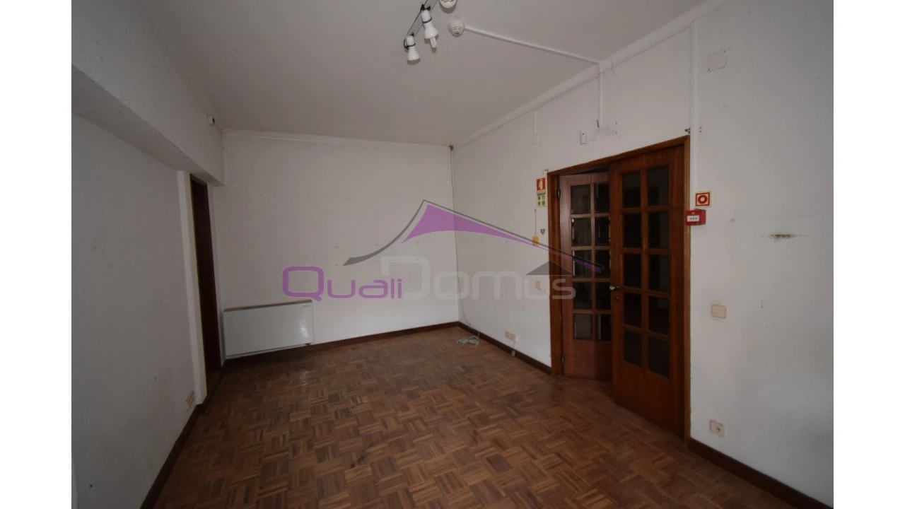 Moradia T4 para Venda em Minde Foto 27