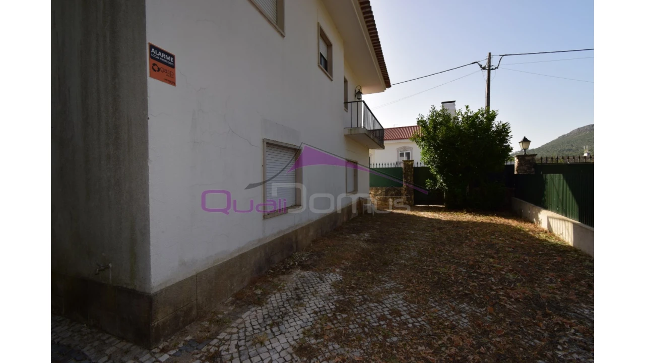 Moradia T4 para Venda em Minde Foto 42