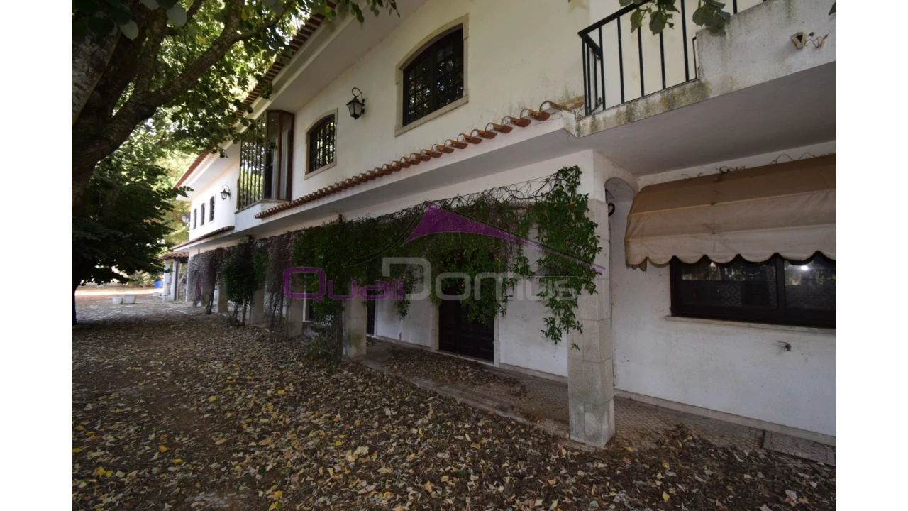 Moradia T4 para Venda em Minde Foto 1