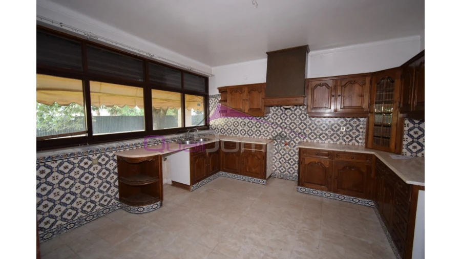 Moradia T4 para Venda em Minde Foto 3