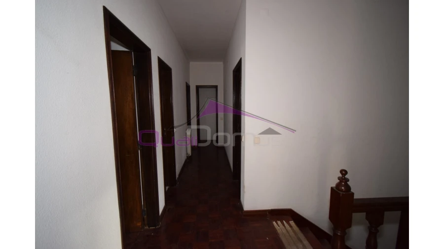 Moradia T4 para Venda em Minde Foto 25