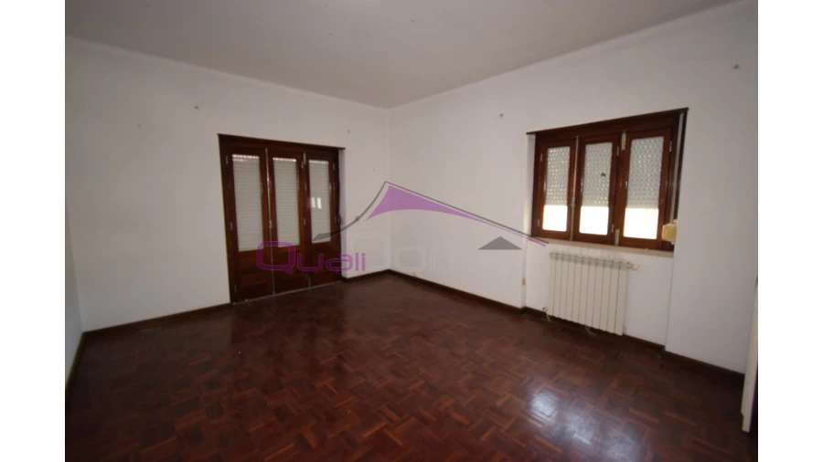 Moradia T4 para Venda em Minde Foto 29