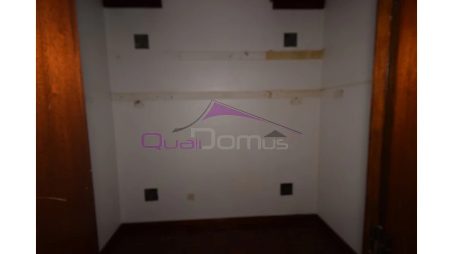 Moradia T4 para Venda em Minde Foto 32