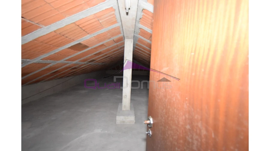 Moradia T4 para Venda em Minde Foto 47