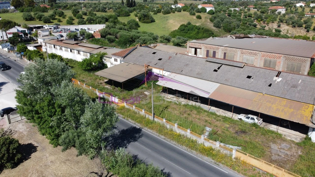 Armazém para Venda em Torres Novas (Santa Maria, Salvador e Santiago) Foto 2