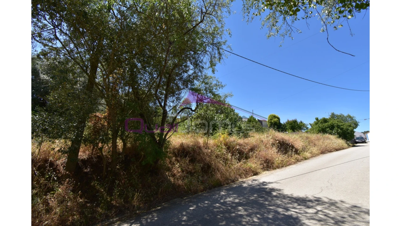 Terreno para Venda em Pedrogão Foto 1