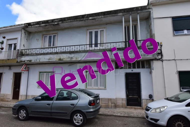 Moradia T6 para Venda em São João Baptista Foto 1