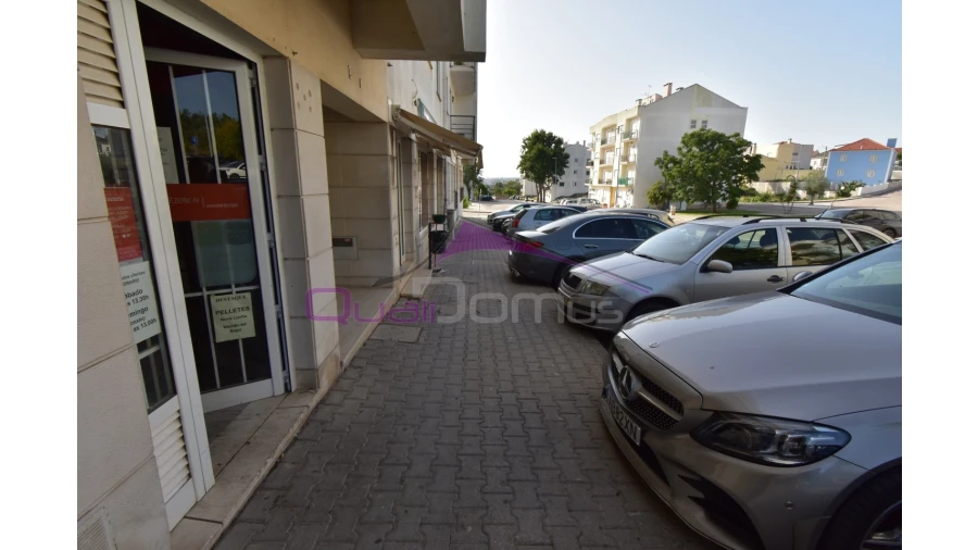 Loja para Venda em Vila Nova da Barquinha Foto 3
