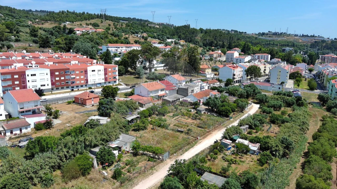 Terreno para Venda em Alverca do Ribatejo e Sobralinho Foto 3