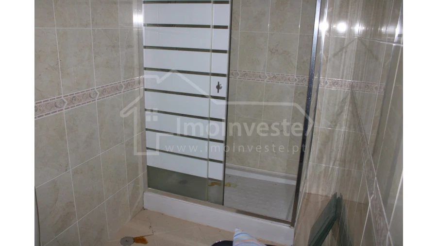 Moradia T4 para Venda em Escalos de Cima e Lousa