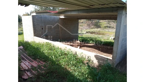 Quinta T1 para Venda em Escalos de Baixo e Mata
