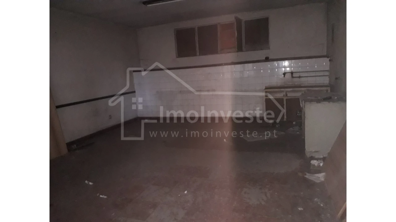 Armazém para Venda em Castelo Branco Foto 38