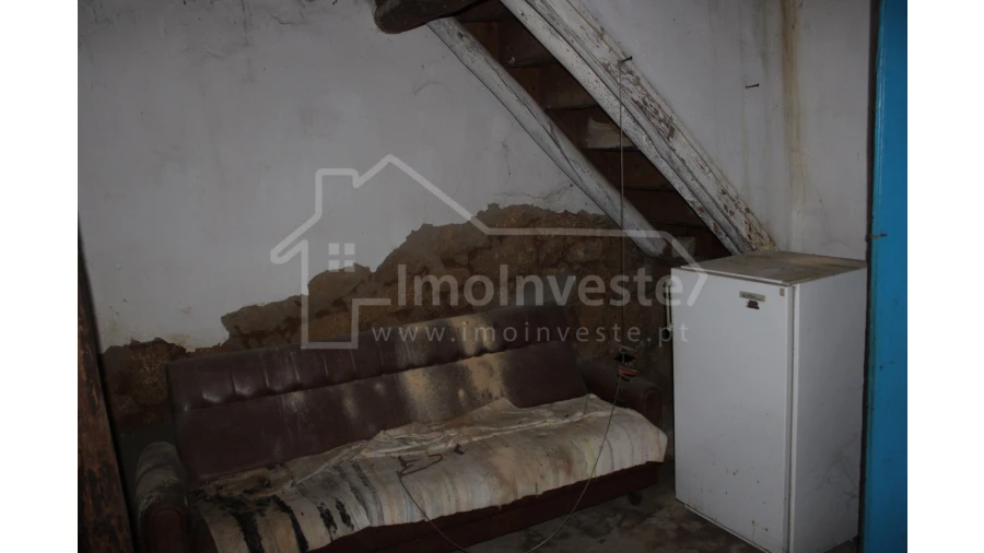 Moradia T3 para Venda em Escalos de Cima e Lousa Foto 5