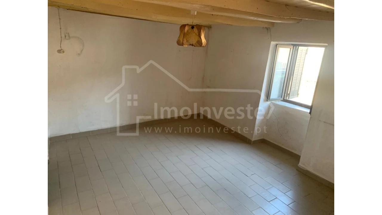 Moradia T4 para Venda em Rosmaninhal Foto 3