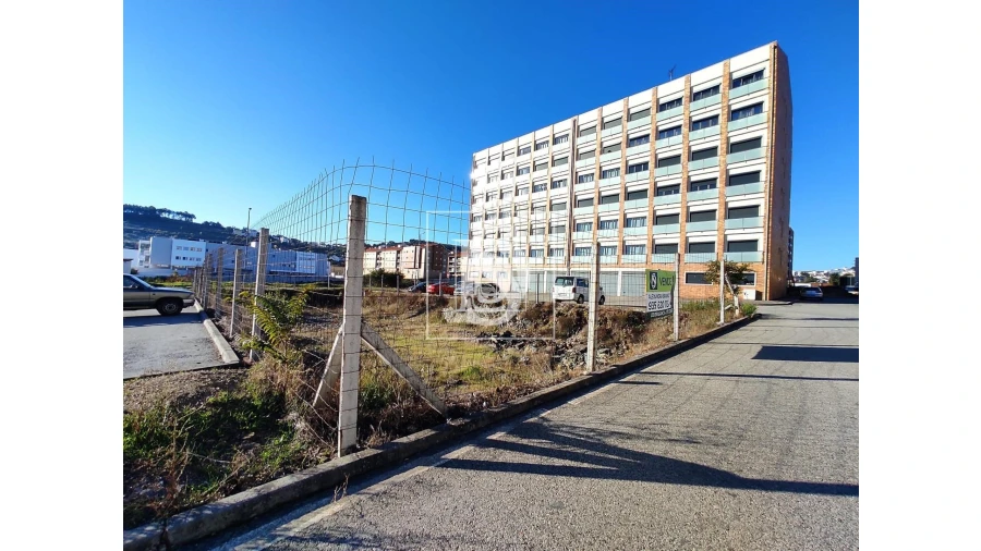 Terreno para Venda em Sé, Santa Maria e Meixedo Foto 9