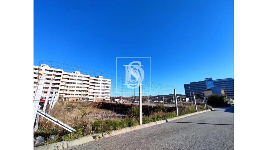 Terreno para Venda em Sé, Santa Maria e Meixedo Foto 4
