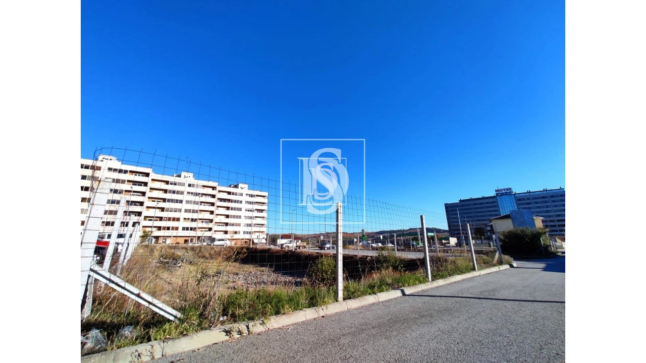 Terreno para Venda em Sé, Santa Maria e Meixedo Foto 4
