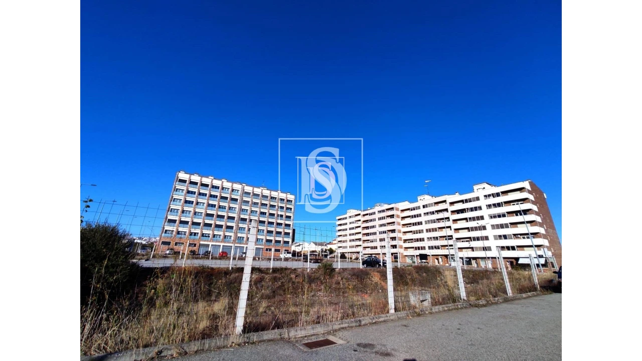 Terreno para Venda em Sé, Santa Maria e Meixedo Foto 5