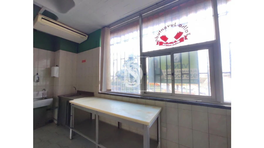 Negócio para Venda em Sé, Santa Maria e Meixedo Foto 5