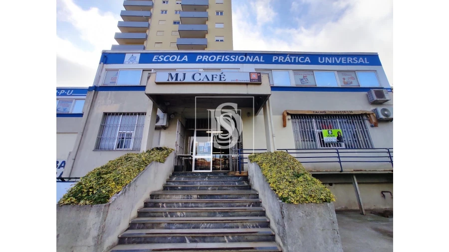 Negócio para Venda em Sé, Santa Maria e Meixedo Foto 1