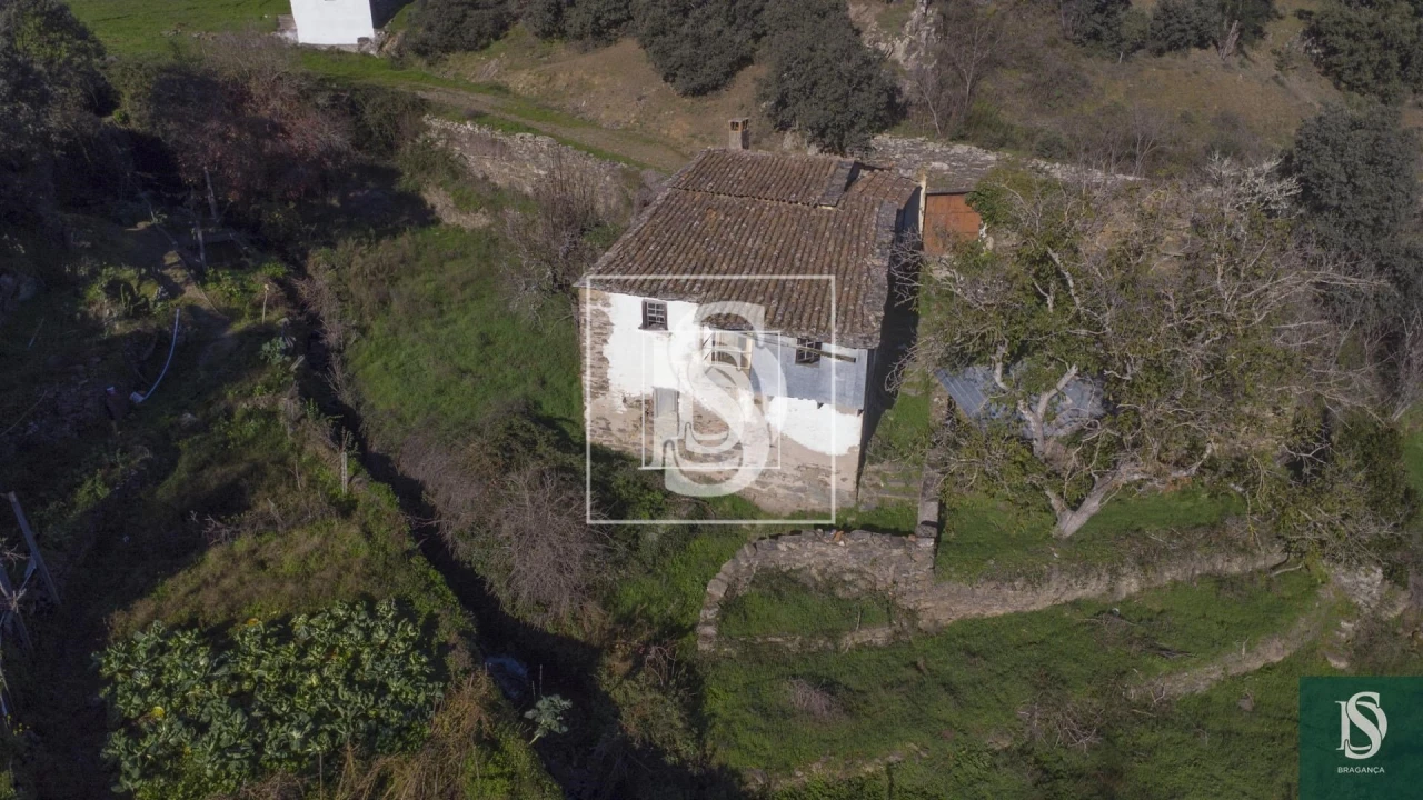 Quinta para Venda em Sé, Santa Maria e Meixedo Foto 2