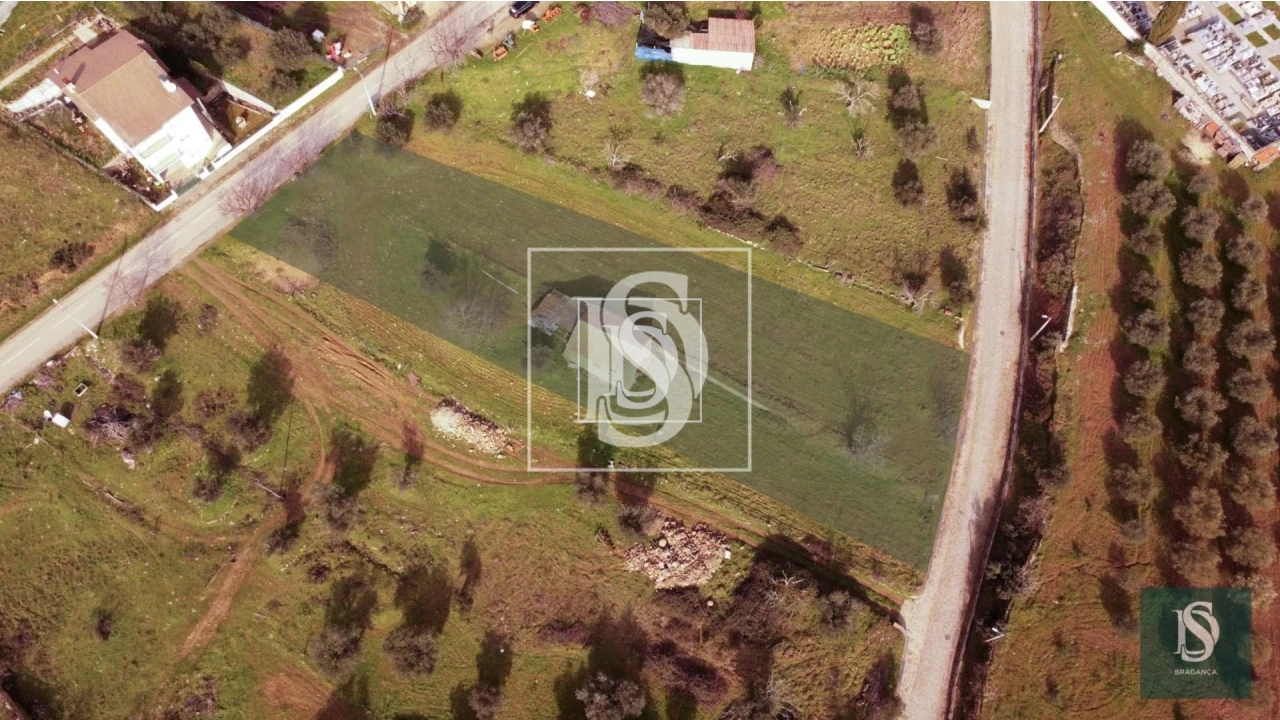 Terreno para Venda em Alfaião Foto 6