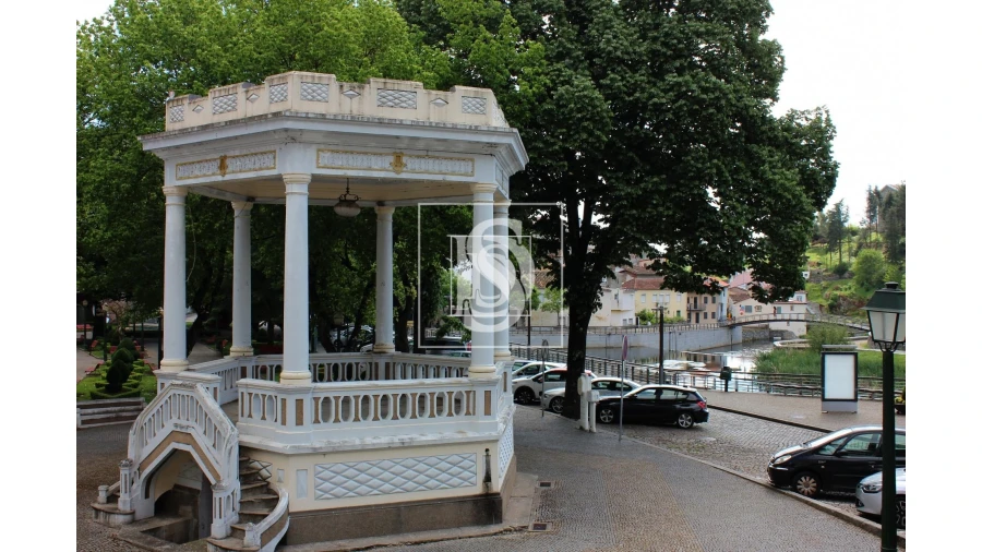 Negócio para Venda em Sé, Santa Maria e Meixedo Foto 2