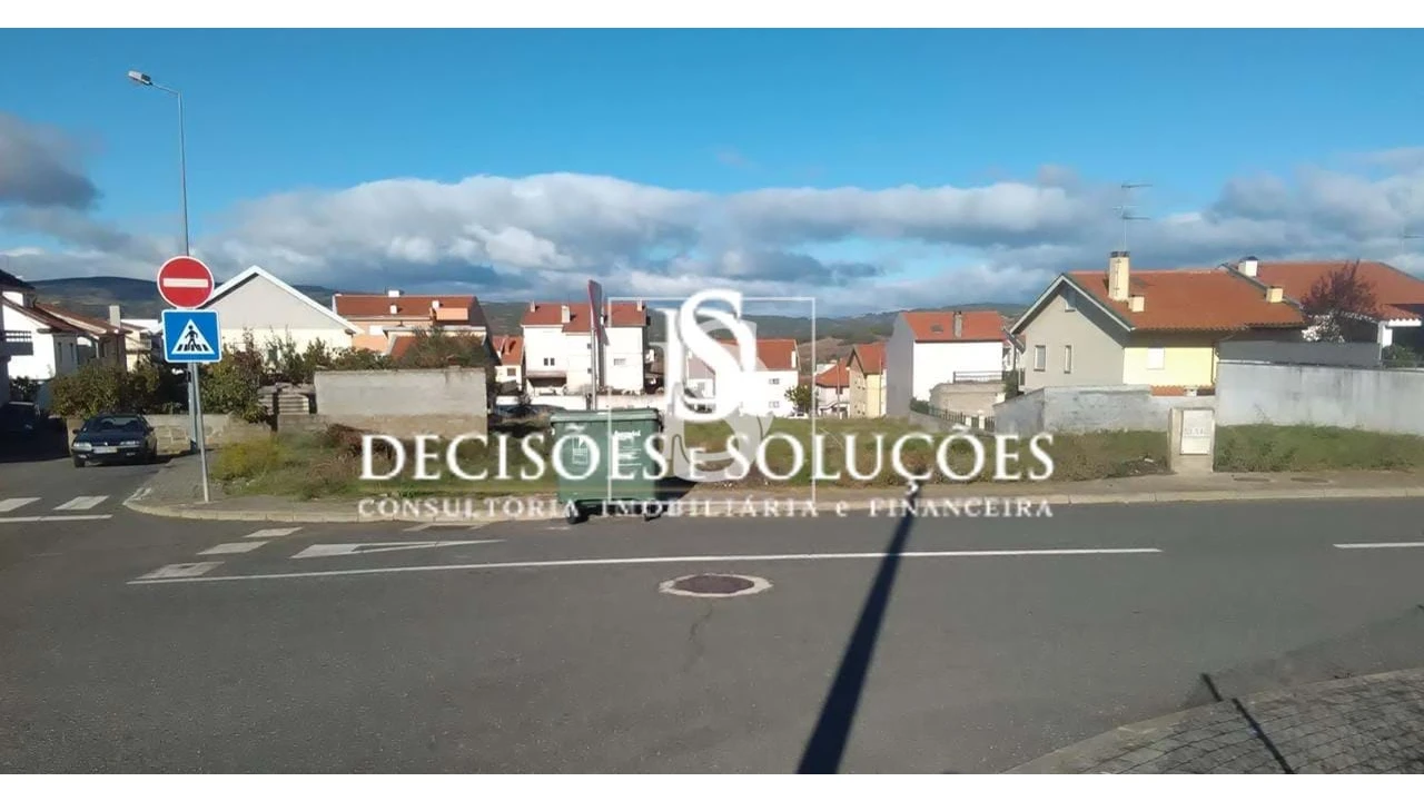 Terreno para Venda em Sé, Santa Maria e Meixedo Foto 2