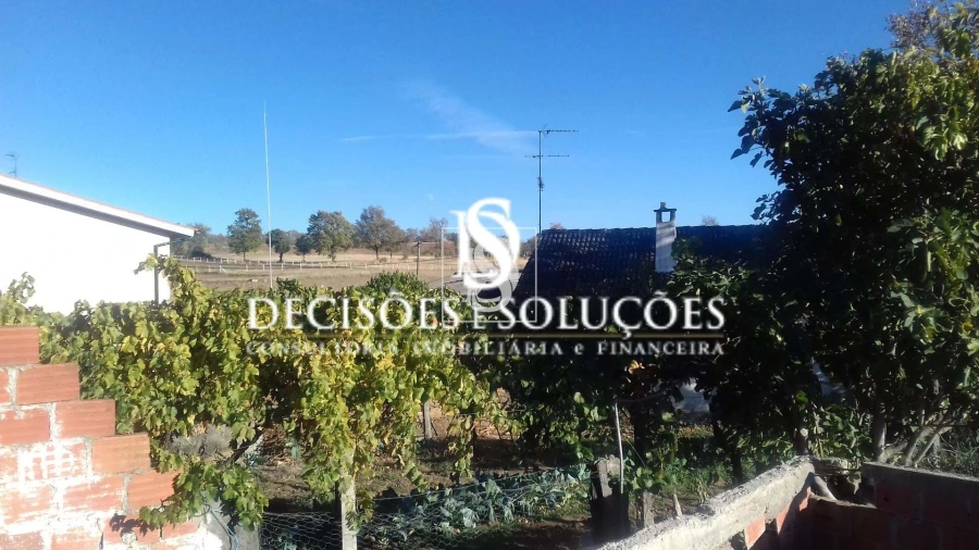 Moradia T4 para Venda em Baçal Foto 4