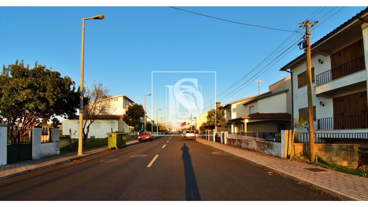 Terreno para Venda em Sé, Santa Maria e Meixedo Foto 2