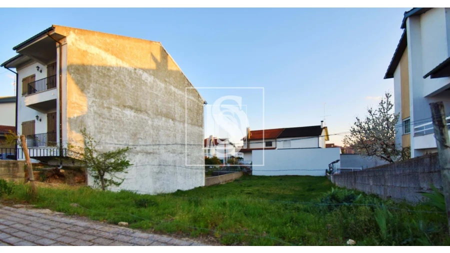 Terreno para Venda em Sé, Santa Maria e Meixedo Foto 6