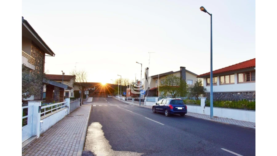 Terreno para Venda em Sé, Santa Maria e Meixedo Foto 7