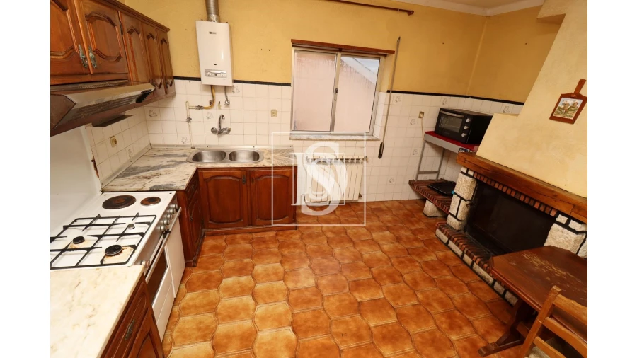 Moradia T3 para Venda em Samil Foto 5