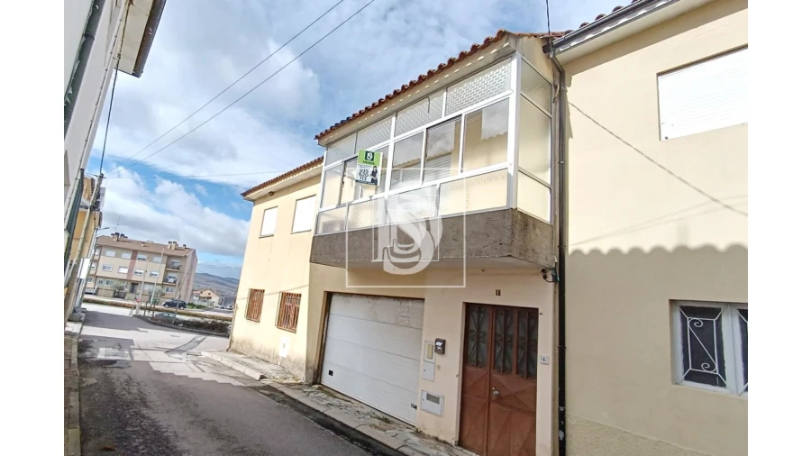 Moradia T3 para Venda em Samil Foto 2