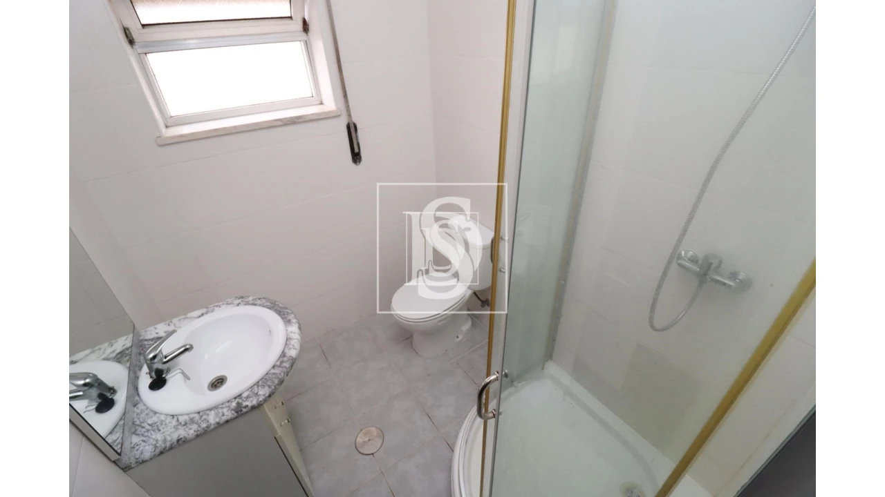 Moradia T3 para Venda em Samil Foto 9