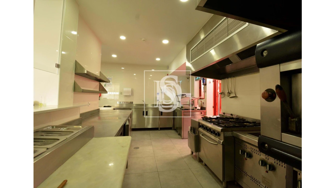 Negócio para Venda em Sé, Santa Maria e Meixedo Foto 9