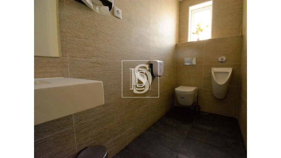 Negócio para Venda em Sé, Santa Maria e Meixedo Foto 3