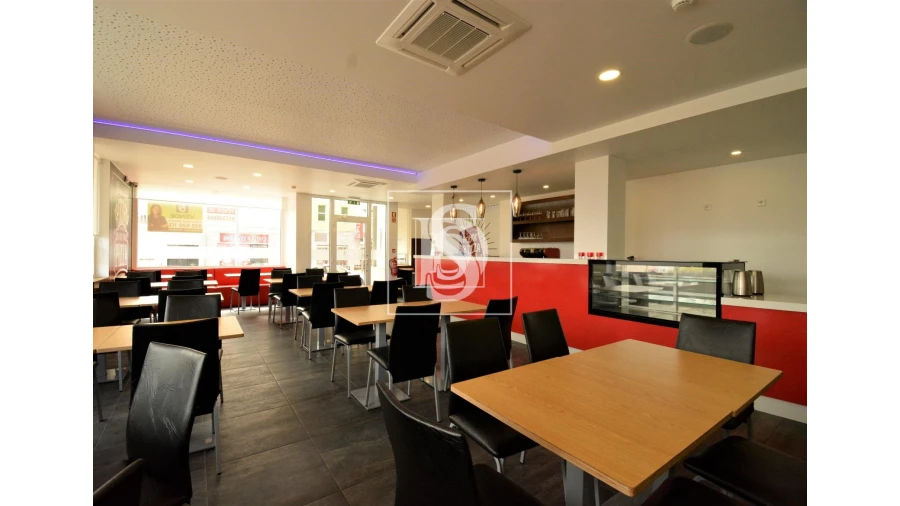 Negócio para Venda em Sé, Santa Maria e Meixedo