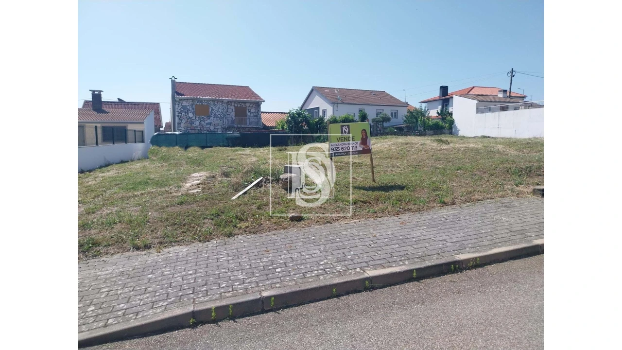 Terreno para Venda em Sé, Santa Maria e Meixedo Foto 2