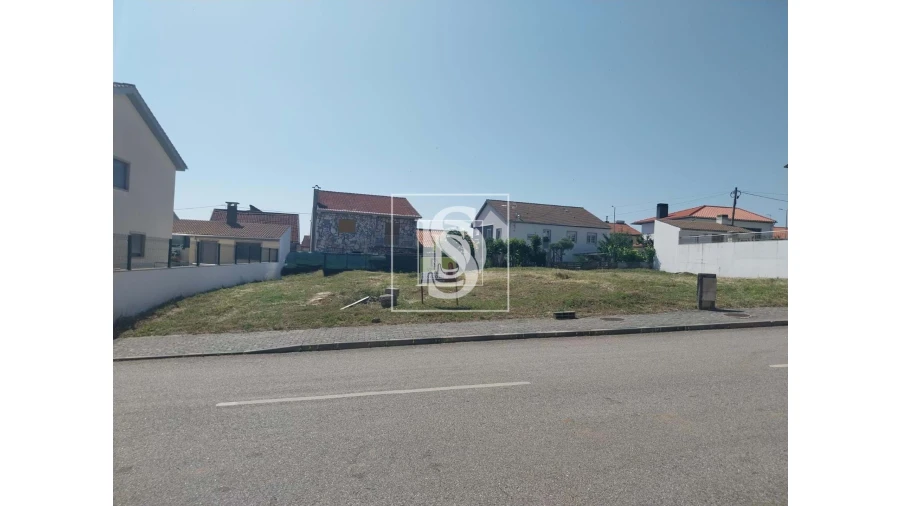 Terreno para Venda em Sé, Santa Maria e Meixedo Foto 4