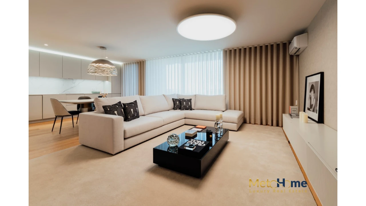 Apartamento T4 para Venda em Santa Marinha e São Pedro da Afurada Foto 1