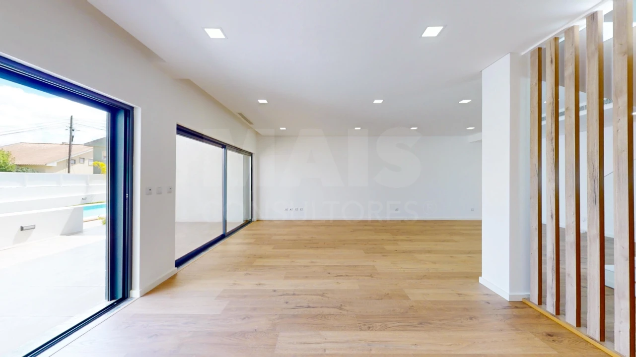 Moradia T4 para Venda em Loures Foto 7